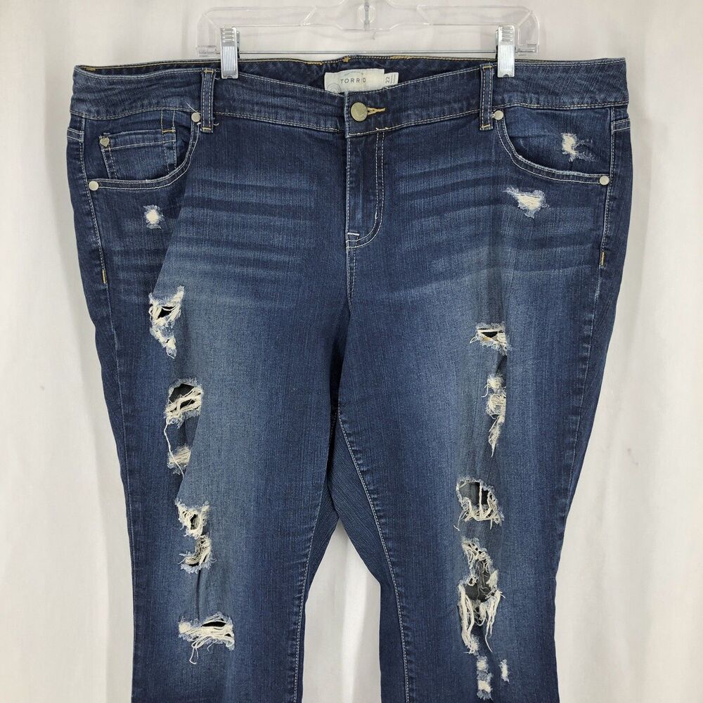 Torrid Crop Boyfriend Jeans Raw Hem Destroyed Distressed Denim 22 Plus 46x27